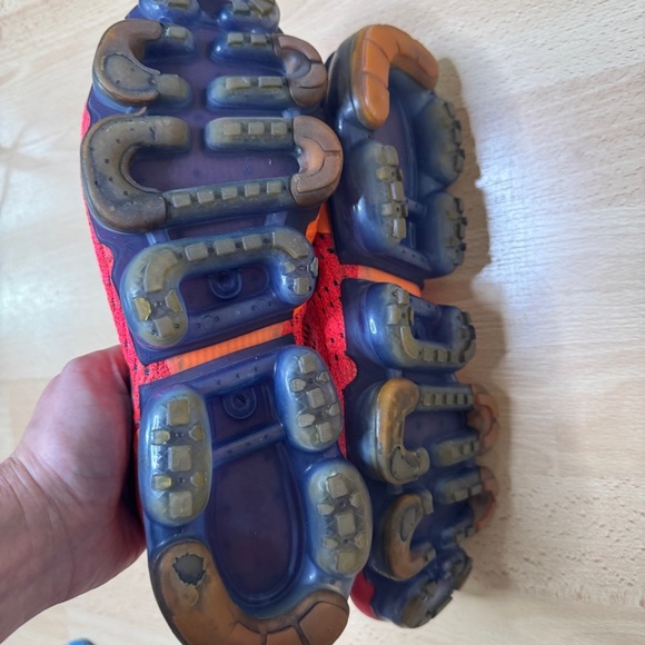 Nike Air Sneakers Men's 11.5 VaporMax 2 Flyknit Red Orange Spiderman AR5406-600 - Picture 5 of 8